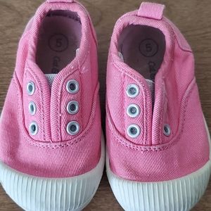 Baby shoe's